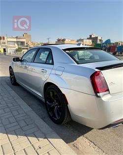 كرايسلر 300